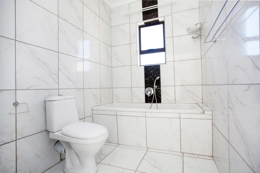 To Let 2 Bedroom Property for Rent in Parsonsvlei Eastern Cape